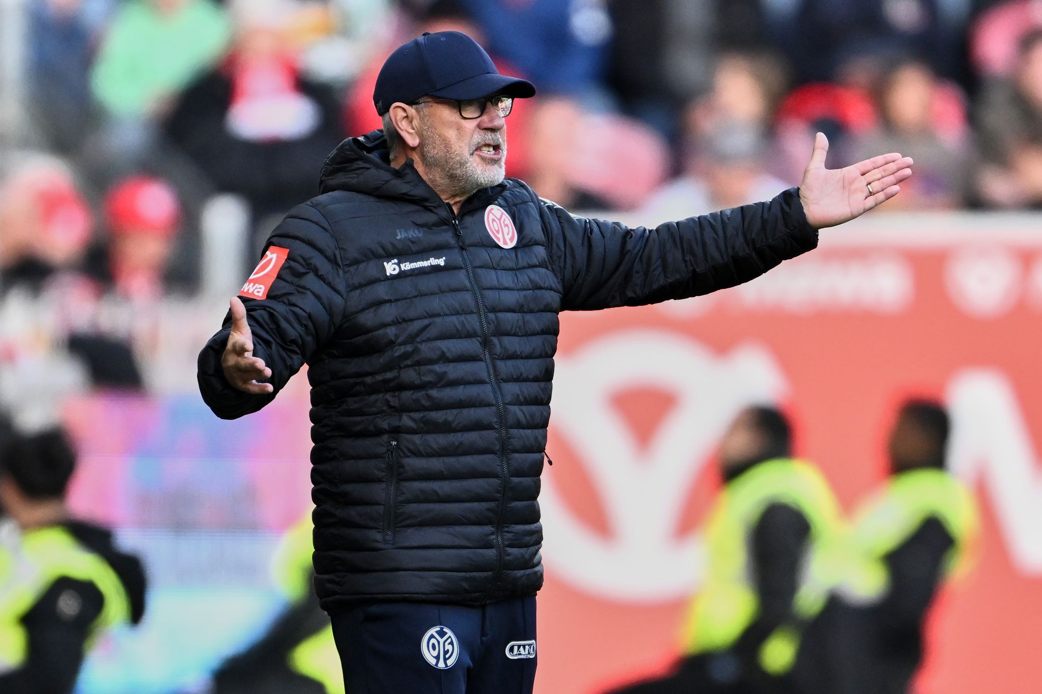 Haderte mit dem schläfrigen Auftritt seines Teams in der ersten halben Stunde: Mainz-Trainer Urs Fischer.