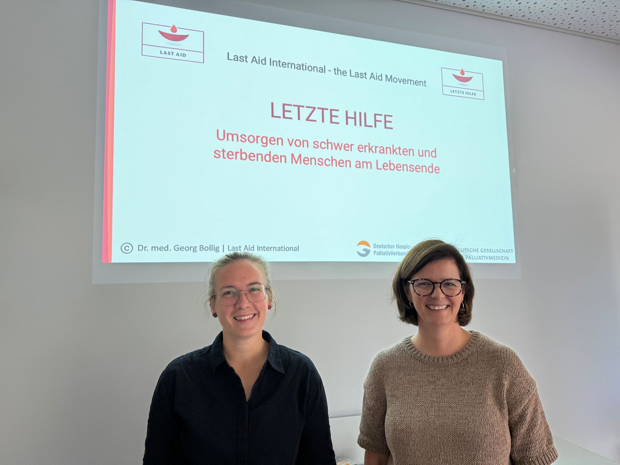 Letzte-Hilfe-Kurse gibt es inzwischen an vielen Orten in Deutschland (Archivbild)